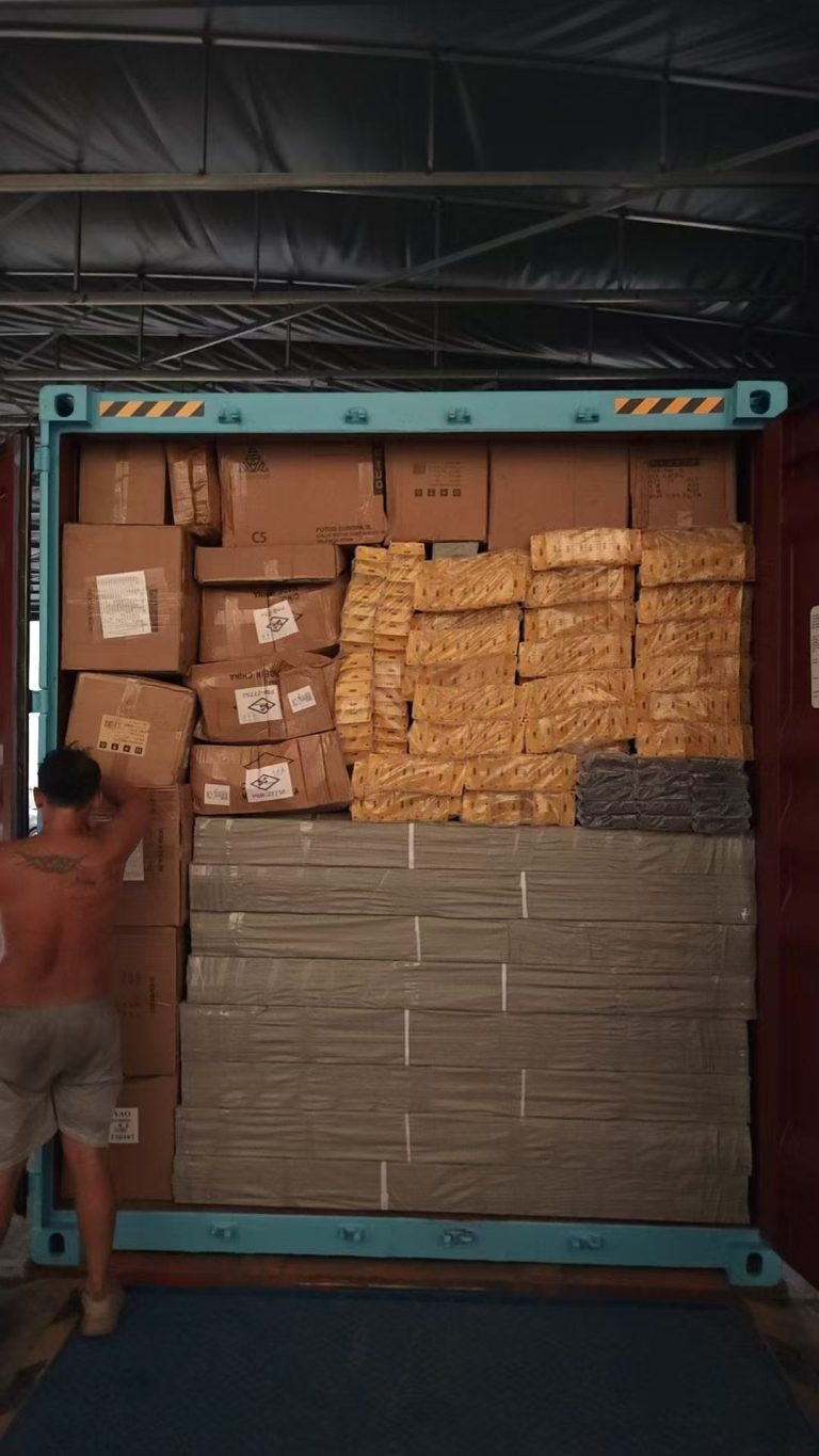 Mixed cargo inside a loaded container
